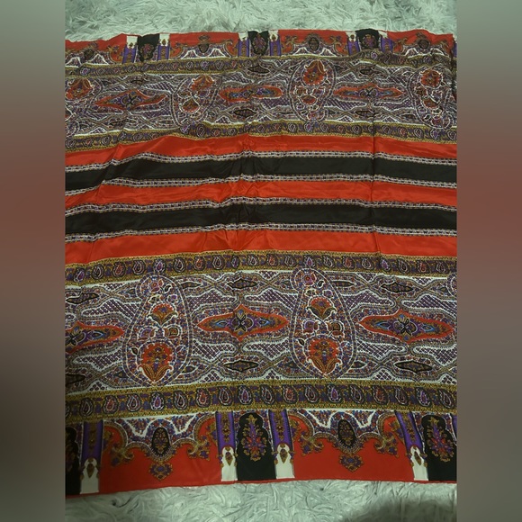 Retro Bill Blass 100% Silk - Picture 3 of 7